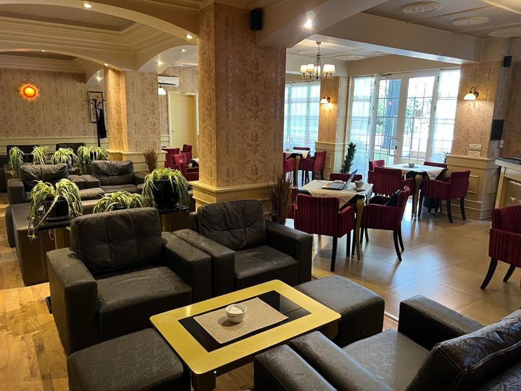 Edisem Hotel Mezez Eksteriør bilde
